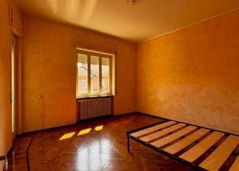 Camera da letto - Appartamento via Piero Gobetti, 8, Cuneo (zona Donatello) - foto 28