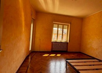 Camera da letto - Appartamento via Piero Gobetti, 8, Cuneo (zona Donatello) - foto 29