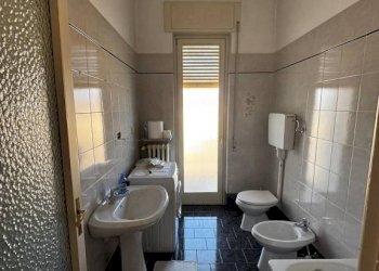 Bagno - Appartamento via Piero Gobetti, 8, Cuneo (zona Donatello) - foto 32