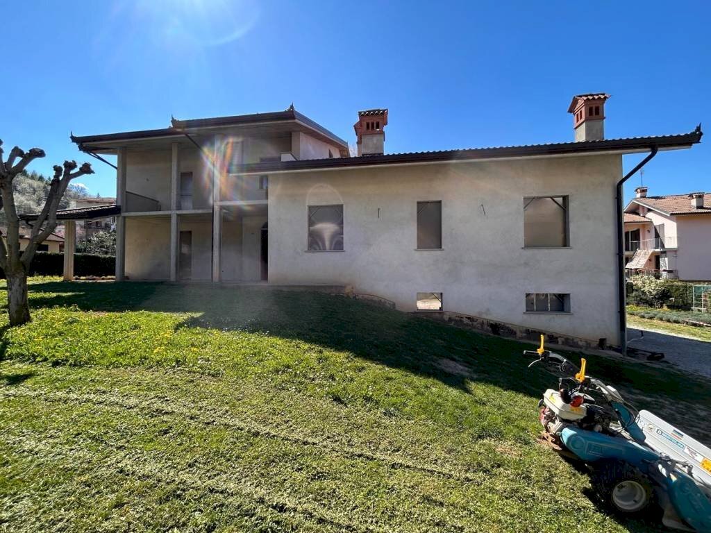 Facciata - Villa via Fratelli Bottero, 1, Chiusa di Pesio - foto 2