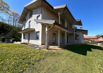 Facciata - Villa via Fratelli Bottero, 1, Chiusa di Pesio - foto 3