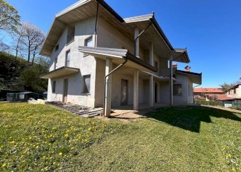 Facciata - Villa via Fratelli Bottero, 1, Chiusa di Pesio - foto 5