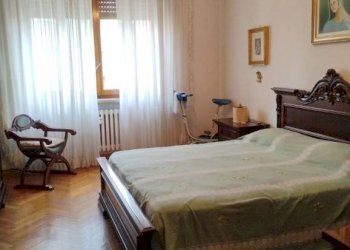 Camera da letto - Appartamento corso Giuseppe Garibaldi, 32, Venaria Reale - foto 15