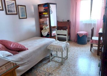 Camera da letto - Appartamento via Varese, Anzio - foto 30