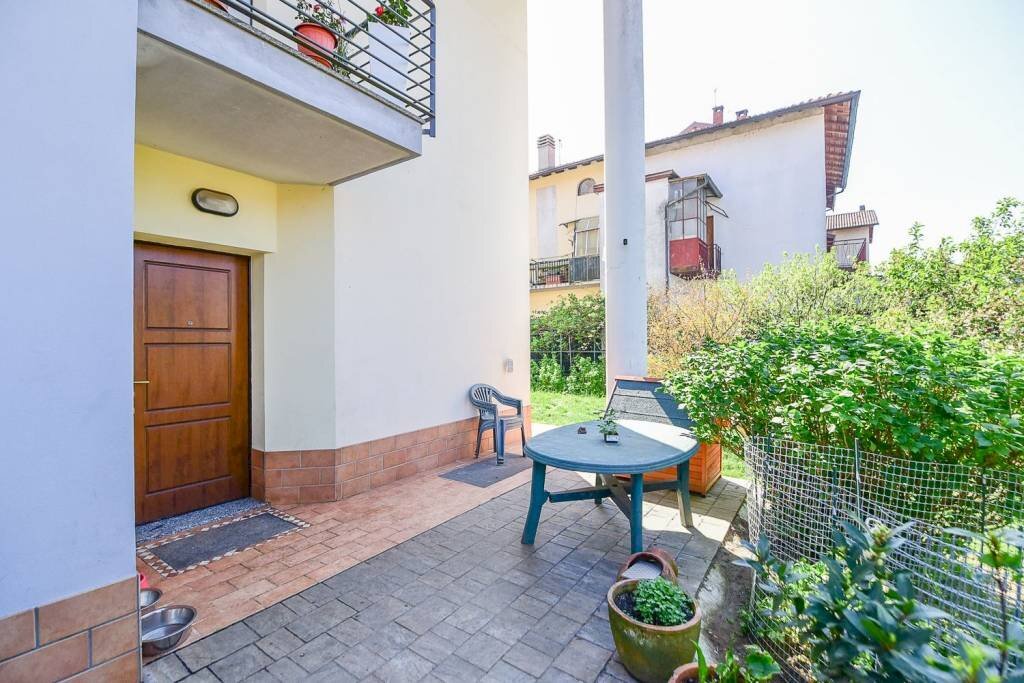 Giardino - Trilocale via Borromeo, 13, Casatenovo - foto 1