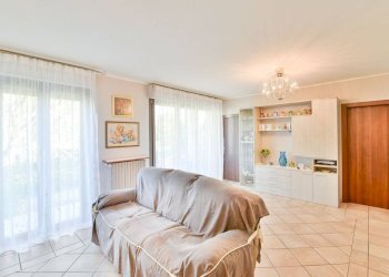 Salone - Trilocale via Borromeo, 13, Casatenovo - foto 7