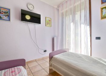 Camera da letto - Trilocale via Borromeo, 13, Casatenovo - foto 15