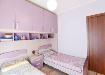 Camera da letto - Trilocale via Borromeo, 13, Casatenovo - foto 16