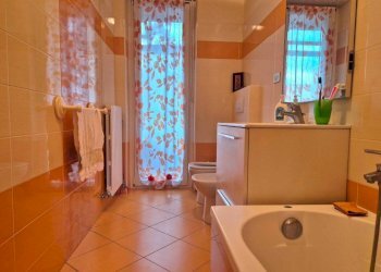Bagno - Appartamento corso Francia, 6, Cuneo (zona Donatello) - foto 17