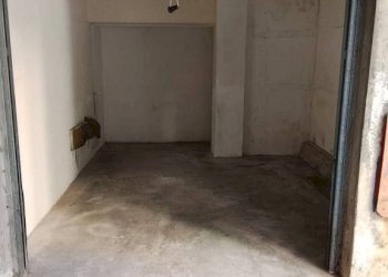 Box auto - Magazzino via Fratelli Bandiera, frazione San Massimo, Rapallo - foto 1