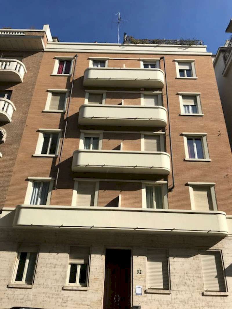 IMG_3340 - Quadrilocale via Fratelli Carle, 32, Torino (zona Crocetta) - foto 1