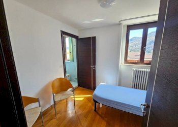 Camera da letto - Loft piazza 4 Novembre, 5, Cuvio - foto 17