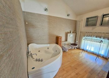 Bagno - Loft piazza 4 Novembre, 5, Cuvio - foto 18