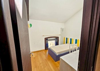Camera da letto - Loft piazza 4 Novembre, 5, Cuvio - foto 22