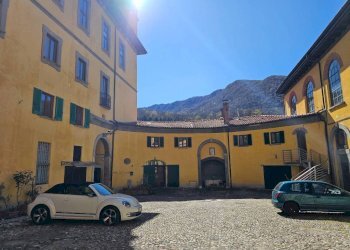 Cortile interno - Loft piazza 4 Novembre, 5, Cuvio - foto 34