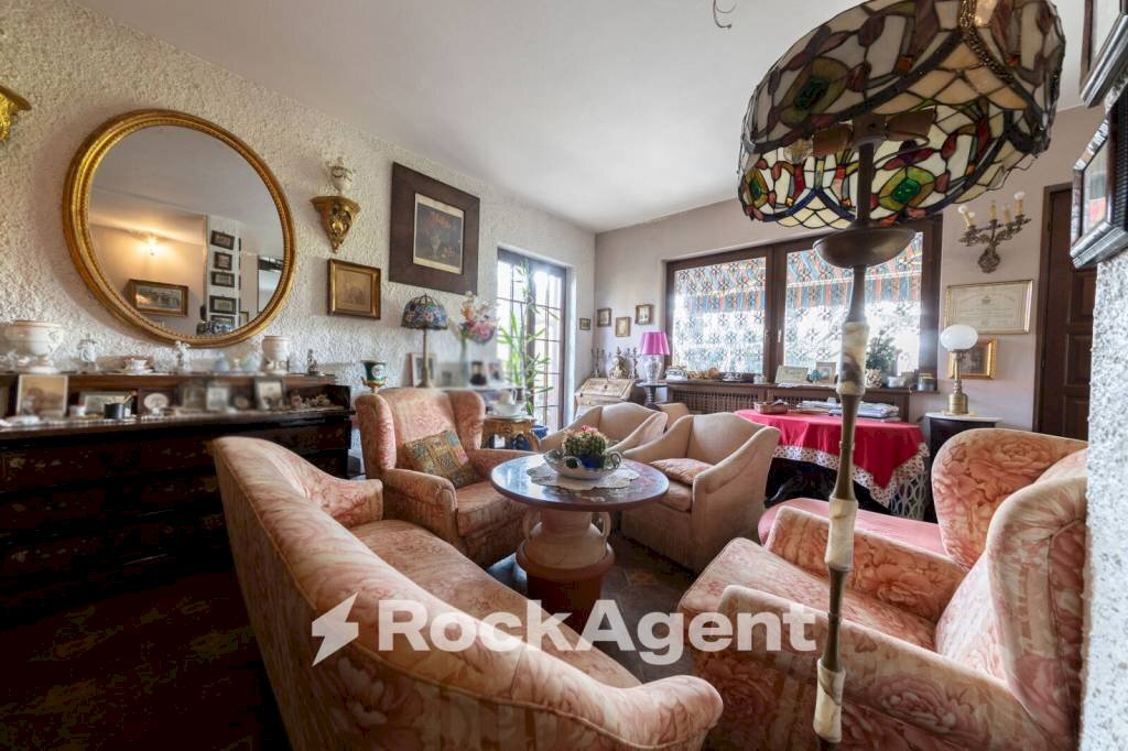 Salone - Villa viale Grigna, 28, Camparada - foto 1