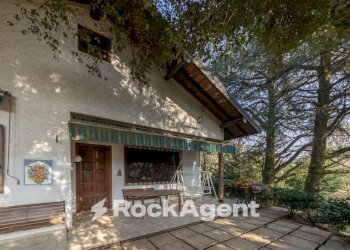 Facciata - Villa viale Grigna, 28, Camparada - foto 35