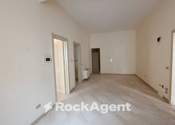 Cucina - Appartamento via Regina Elena, 25, Trepuzzi - foto 5