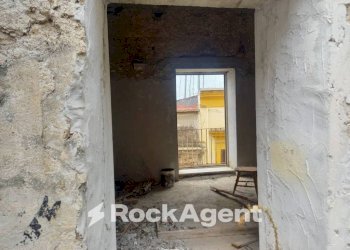 Stanza non arredata - One-room apartment via Mazzini, 22, Sarno - photo 8