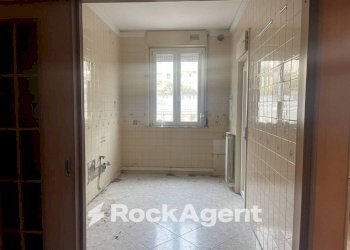 Salone - Appartamento via Napoli Achille, 9, Salerno - foto 4