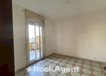 Camera da letto - Appartamento via Napoli Achille, 9, Salerno - foto 12