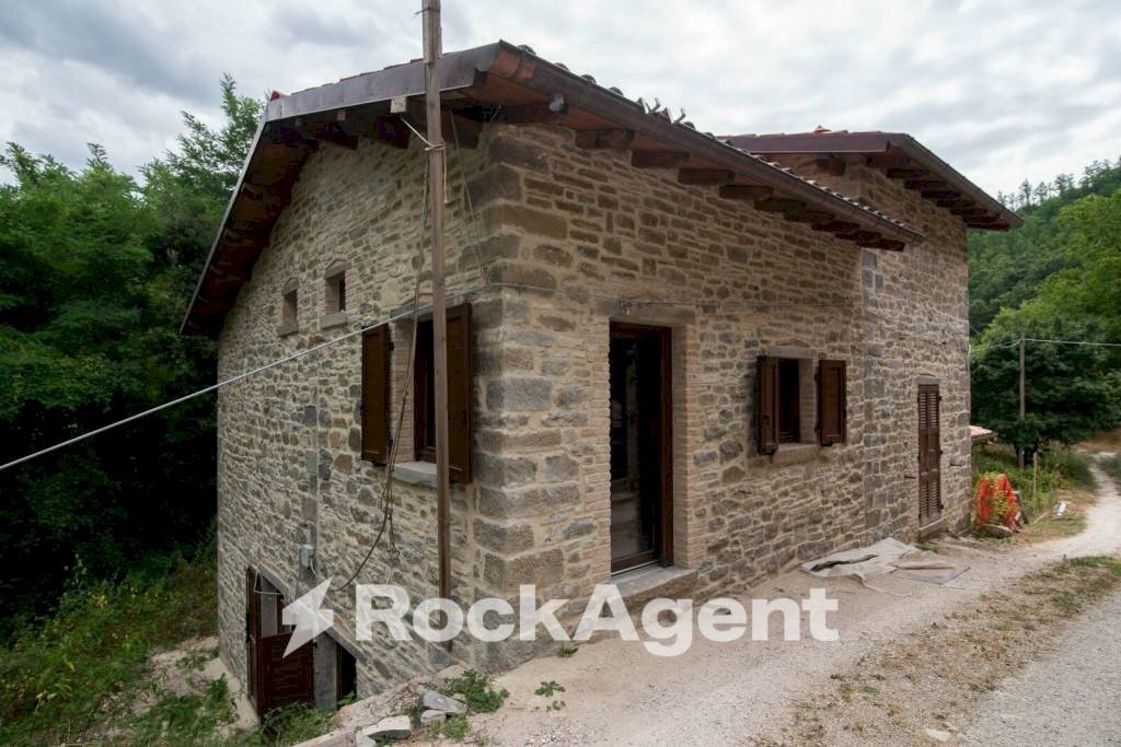 Facciata - Villa via pian di molino, Apecchio - photo 2