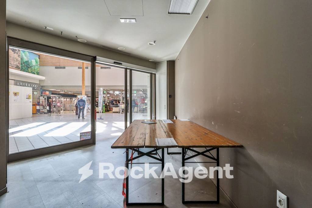 Interno non residenziale - Commercial Premises via Amilcare Ponchielli, 23, Bologna (neighborhood Centro Storico) - photo 2