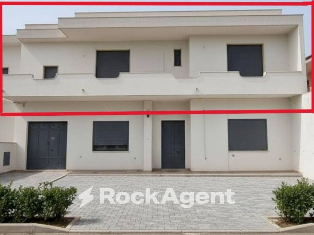 Facciata - Appartamento via Fratelli Cervi, 26, Melissano - foto 1