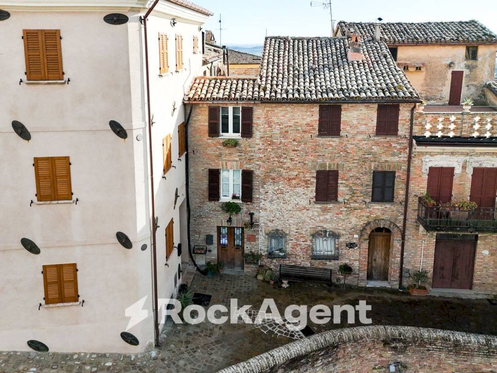 Vista - Villa a Schiera via Donato Bramante, 3, Mondavio - foto 2