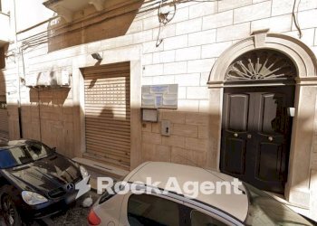 Cortile interno - Shop corso Roma, 33, Cerignola - photo 2