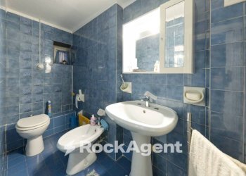 Bagno - Appartamento via Carlo Rolando, 31, Genova (zona Sampierdarena) - foto 32