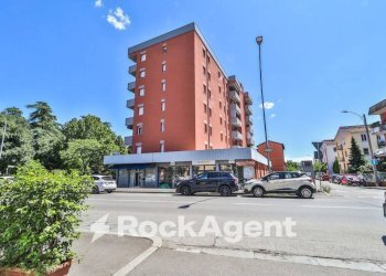 Zona - Negozio via del Triumvirato, 89/A, Bologna (zona Borgo Panigale) - foto 10