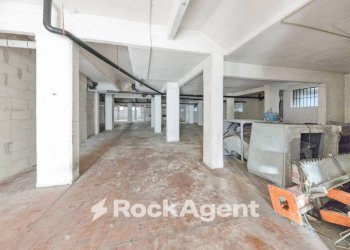 Interno non residenziale - Warehouse via Cordanieri, Genova (neighborhood Voltri) - photo 33