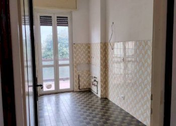 Cucina - Trilocale via Angelo Amati, 6, Pavia - foto 3