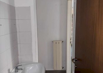 bagno - antibagno - Commercial Premises via Zanardi, Bologna (neighborhood Lame) - photo 26