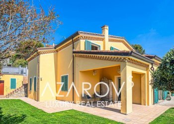 Facciata - Villa corso Guglielmo Marconi, 32, Ospedaletti - foto 30