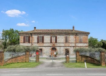 Facciata - Villa viale dell'Appennino, Forlì - foto 1