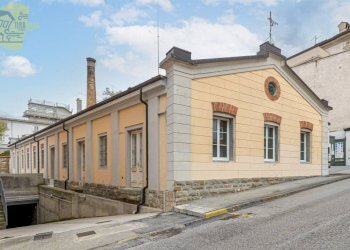 Facciata - Trilocale via Michelangelo Buonarroti, 14, Trieste - foto 1