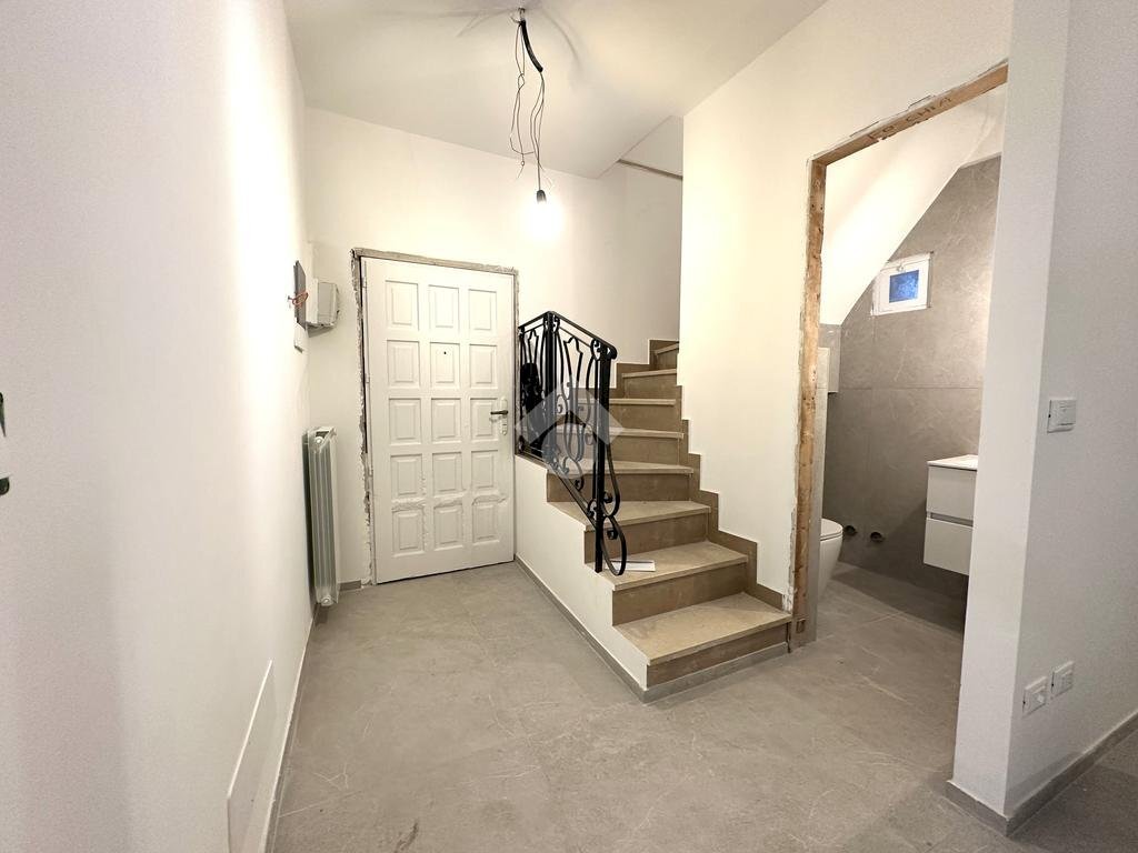 Four-room apartment Via Garibaldi, Vallecrosia - photo 1