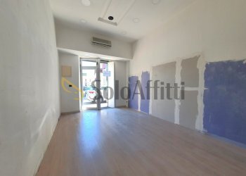 20260520_112112 - Commercial Premises Via Tommaso Gullì 9, Catanzaro - photo 4