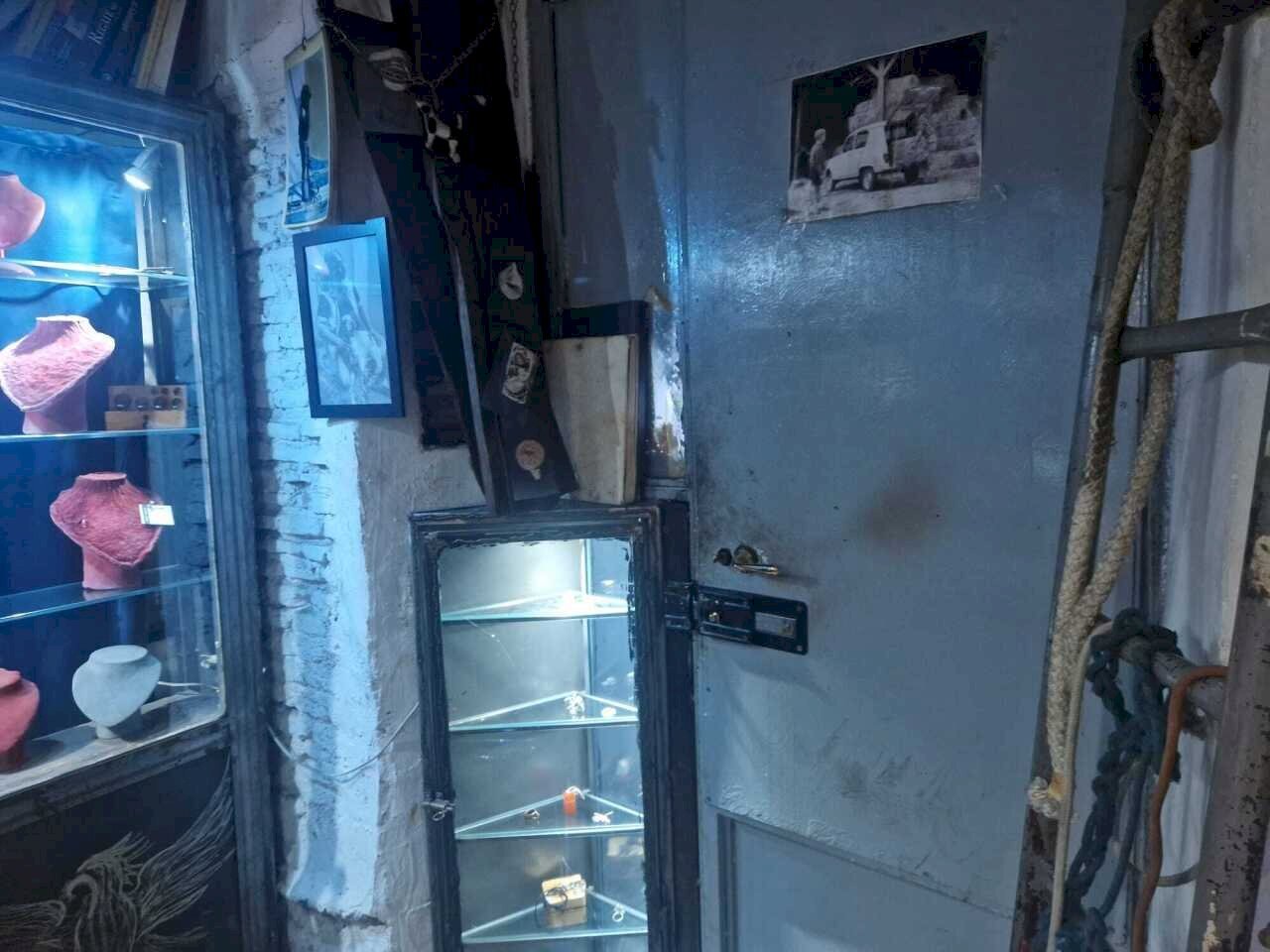 interni - Magazzino Vicolo del Bologna 14, Roma (zona Trastevere) - foto 3