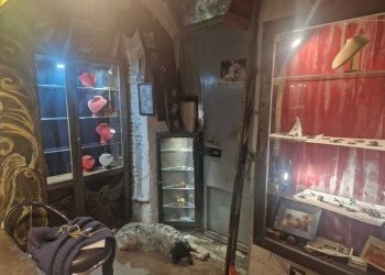 interni - Magazzino Vicolo del Bologna 14, Roma (zona Trastevere) - foto 8