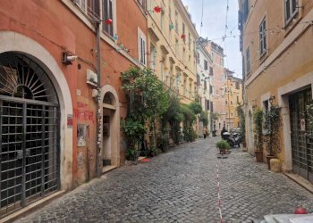 strada - Magazzino Vicolo del Bologna 14, Roma (zona Trastevere) - foto 13