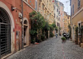 strada - Magazzino Vicolo del Bologna 14, Roma (zona Trastevere) - foto 15
