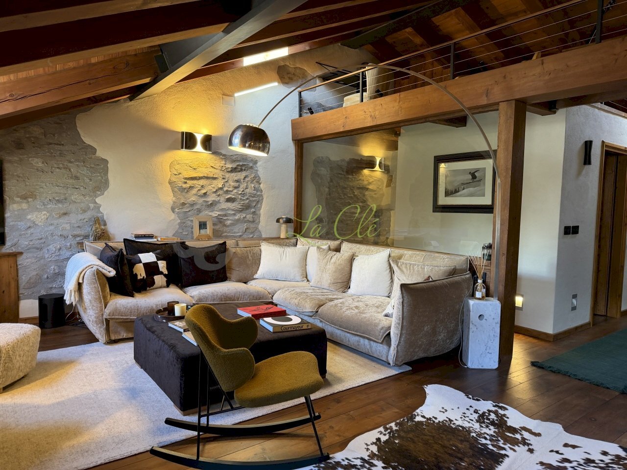 AFFITTO COURMAYEUR - SOGGIORNO E ZONA PRANZO - Appartamento Via Roma 73, Courmayeur - foto 2