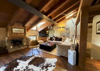 AFFITTO COURMAYEUR - SOGGIORNO E ZONA PRANZO - Appartamento Via Roma 73, Courmayeur - foto 5