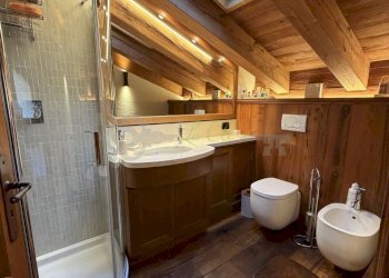 AFFITTO COURMAYEUR - BAGNO EN SUITE COMPLETO CON D - Appartamento Via Roma 73, Courmayeur - foto 23