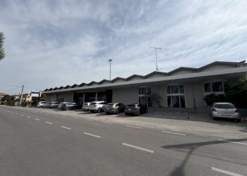 IMG_5616.jpeg - Commercial Premises Via Vincenzo Chiarugi 10, Rovigo - photo 1