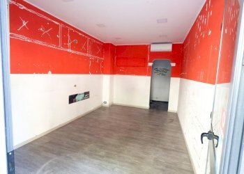 3f96f2eb-b0b7-47af-bbea-548044b06612_edited.jpg - Locale Commerciale Corso Sardegna 264, Genova (zona Marassi) - foto 4