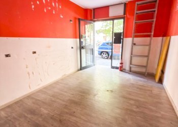 5.jpg - Locale Commerciale Corso Sardegna 264, Genova (zona Marassi) - foto 6